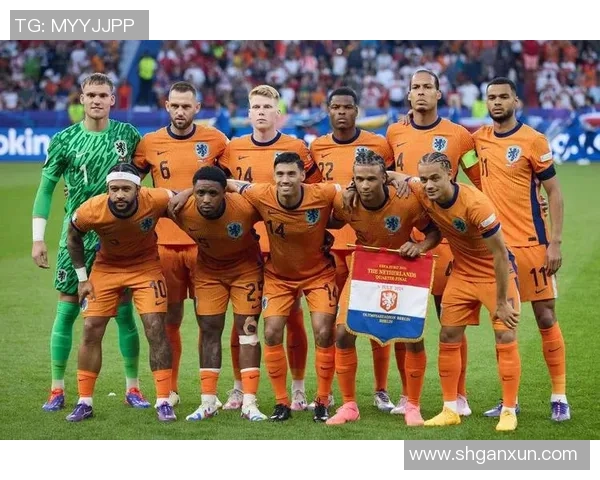 荷兰足球传奇前锋的辉煌历史与影响力探讨